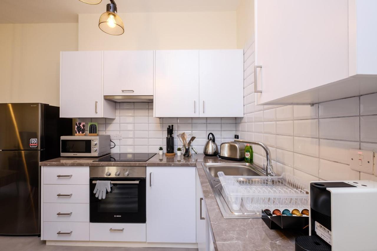 The Joy - Centre One Bedroom Flat ラルナカ エクステリア 写真